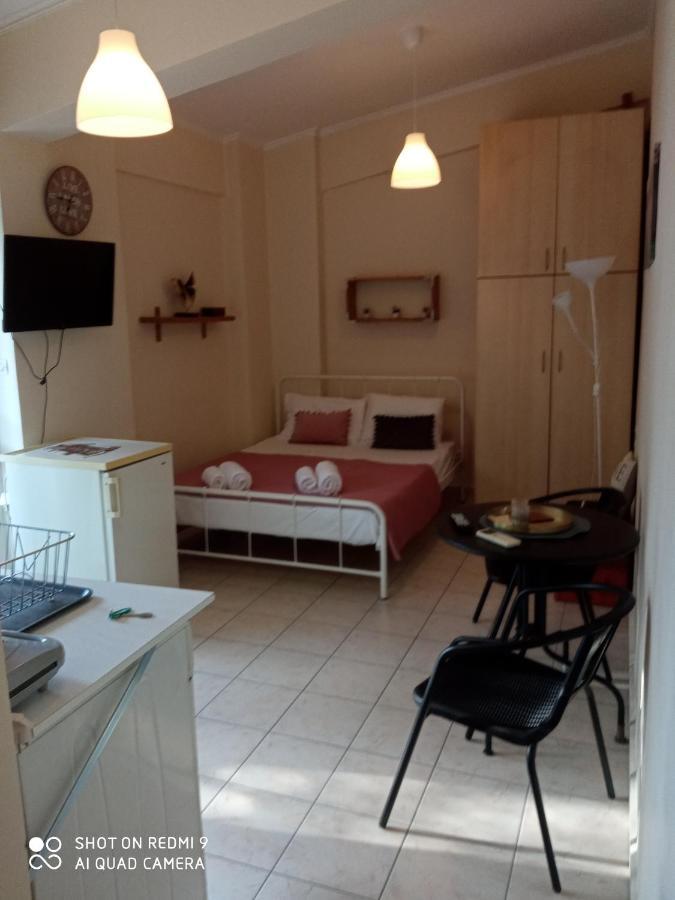Home Patras Eksteriør billede