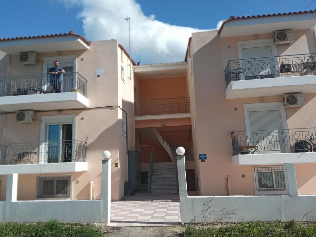 Home Patras Eksteriør billede