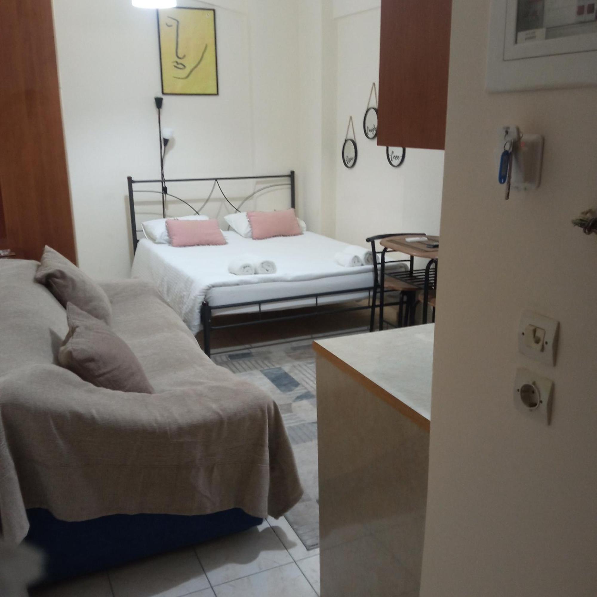 Home Patras Eksteriør billede